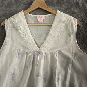 Vintage Archdale Lingerie Nightgown Women  Medium White Floral Lace Trim Bow